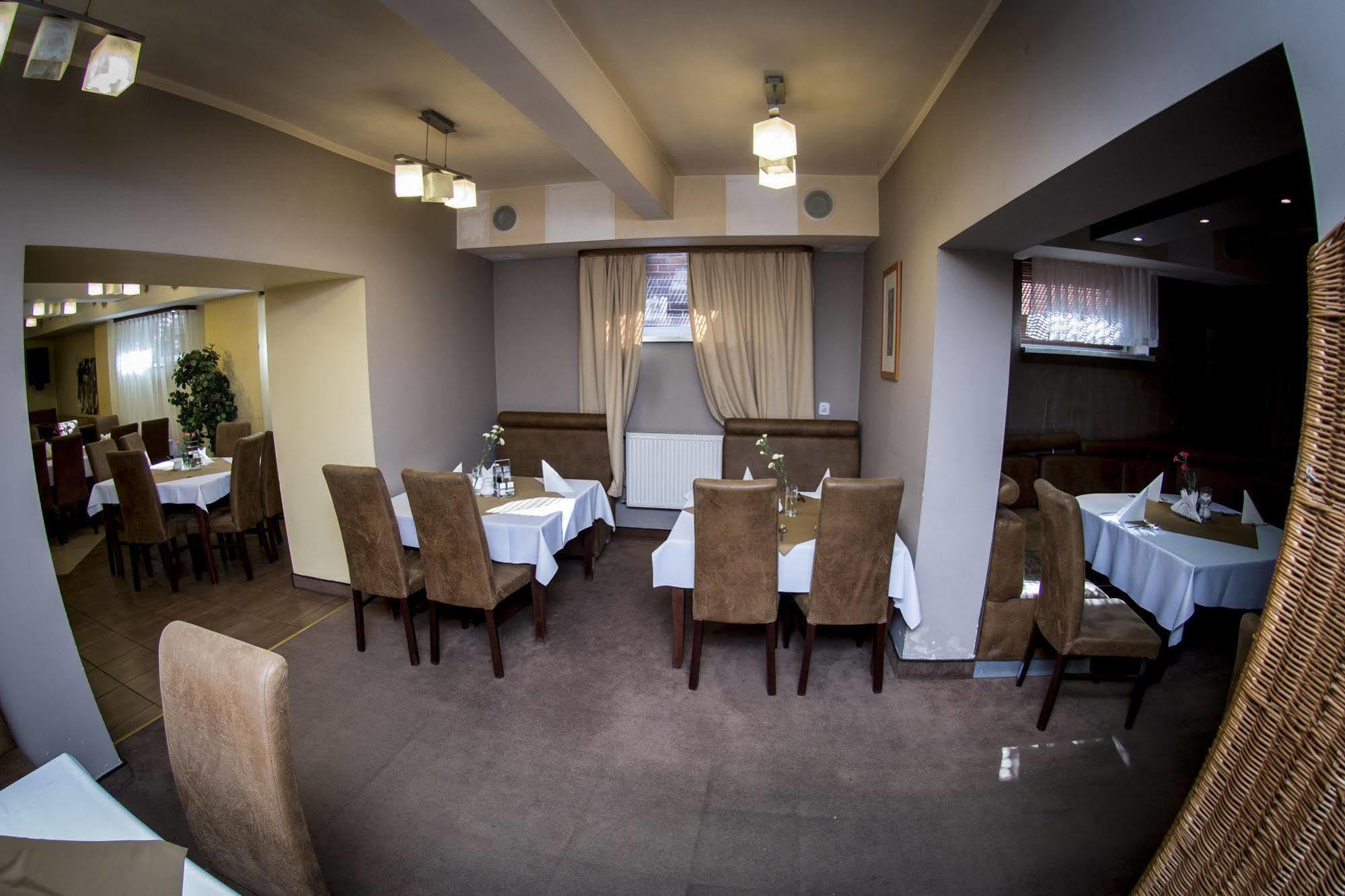 Hotel Olecki Oswiecim Ngoại thất bức ảnh