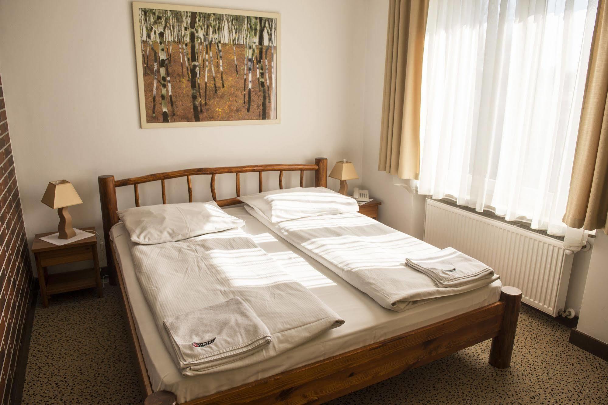 Hotel Olecki Oswiecim Ngoại thất bức ảnh