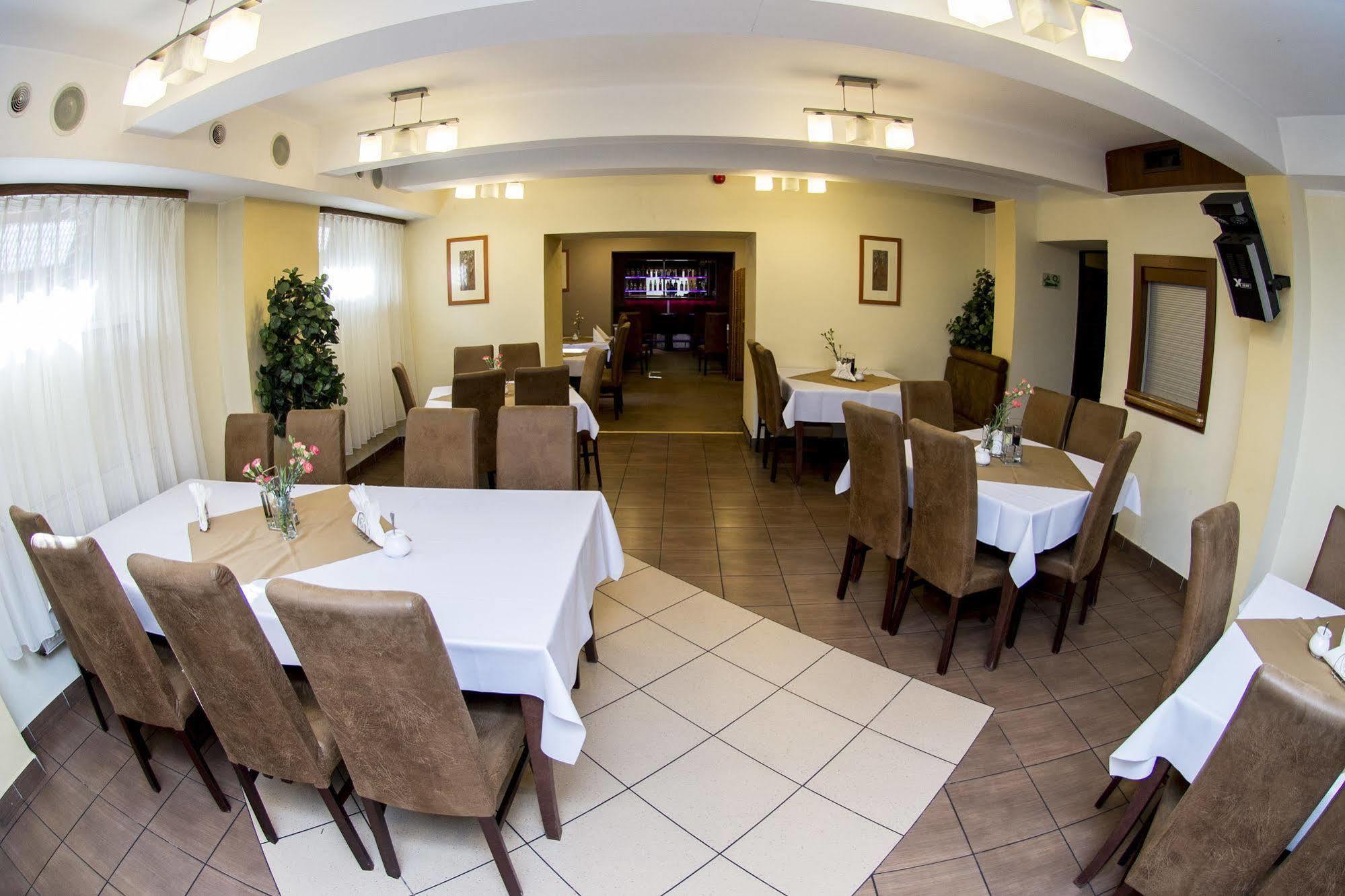 Hotel Olecki Oswiecim Ngoại thất bức ảnh