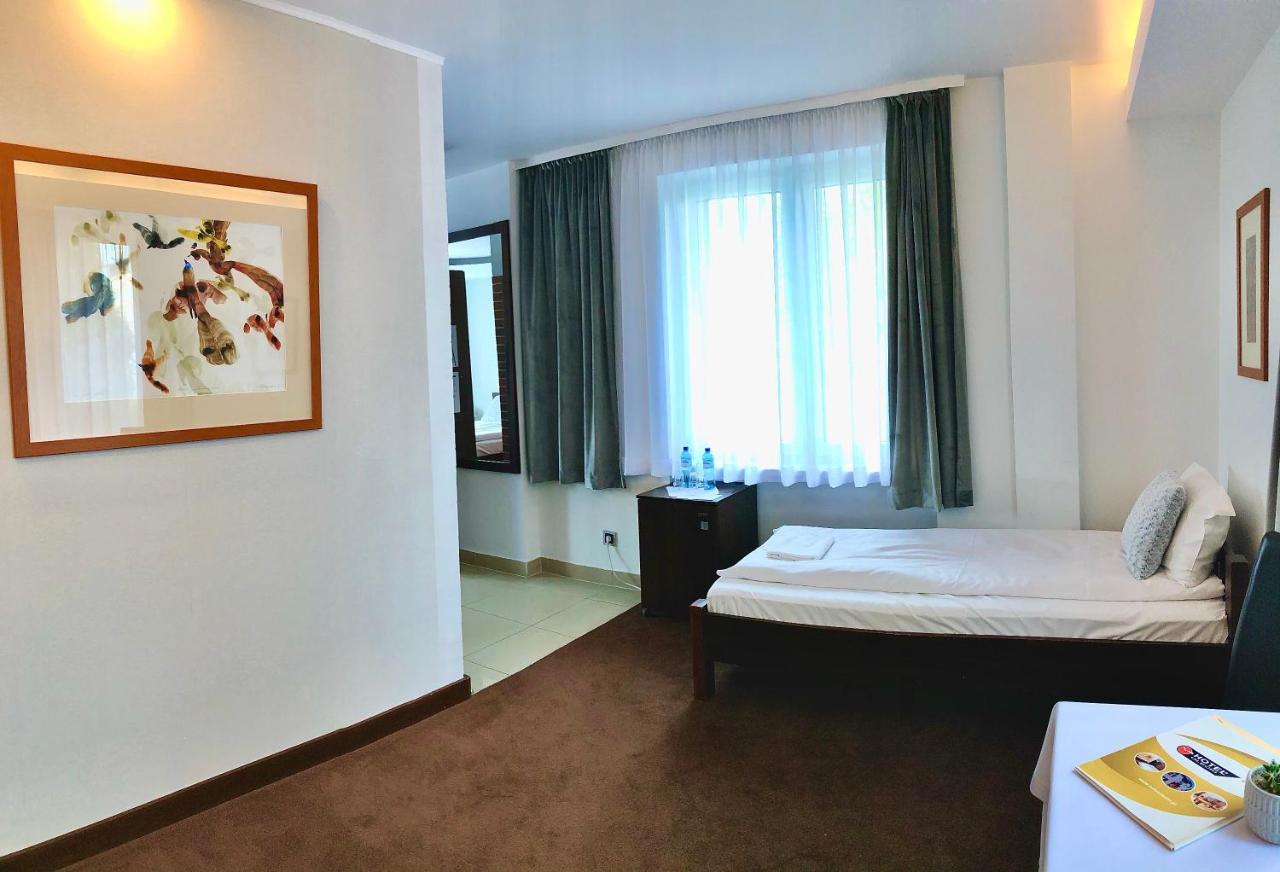Hotel Olecki Oswiecim Ngoại thất bức ảnh
